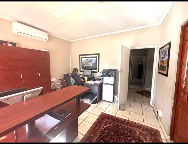 166M² OFFICE TO LET IN BO OAKDALE